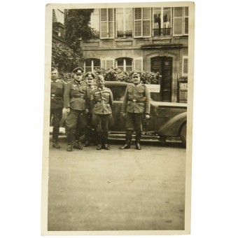 Photo of German officers next to the staff car. Espenlaub militaria